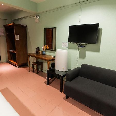 A Hotel Budget チャンセーン エクステリア 写真