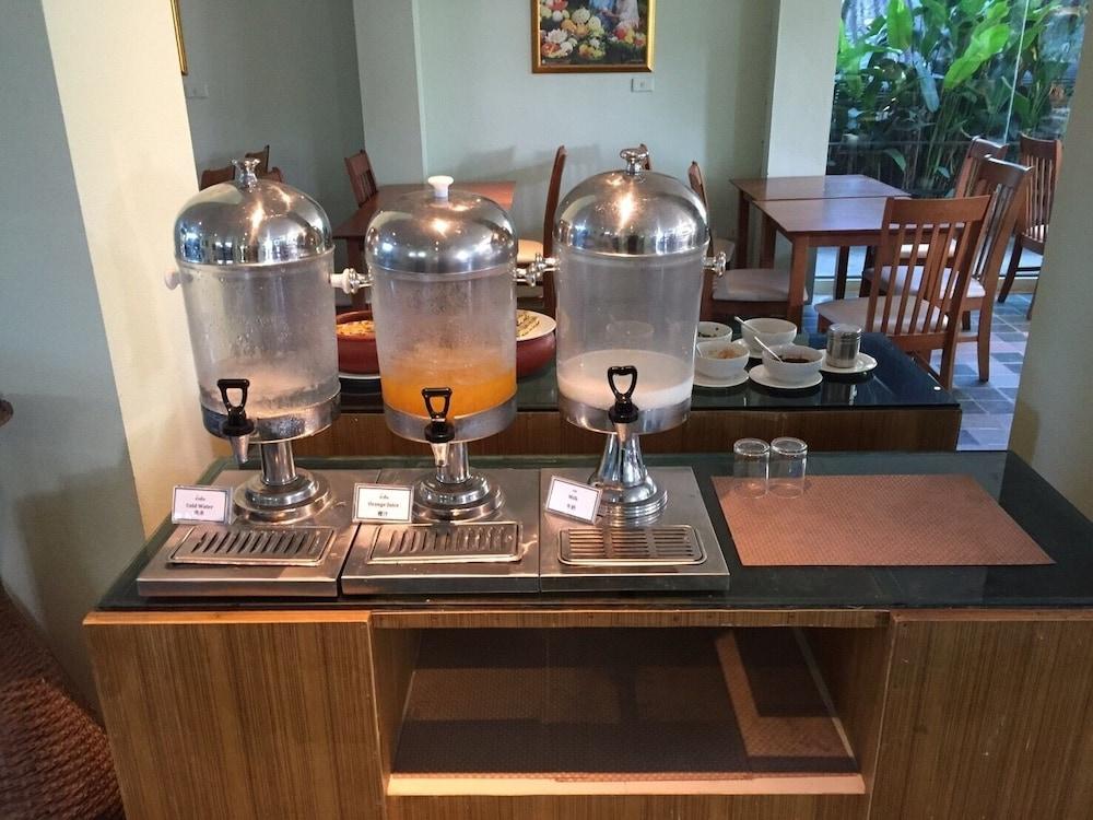 A Hotel Budget チャンセーン エクステリア 写真