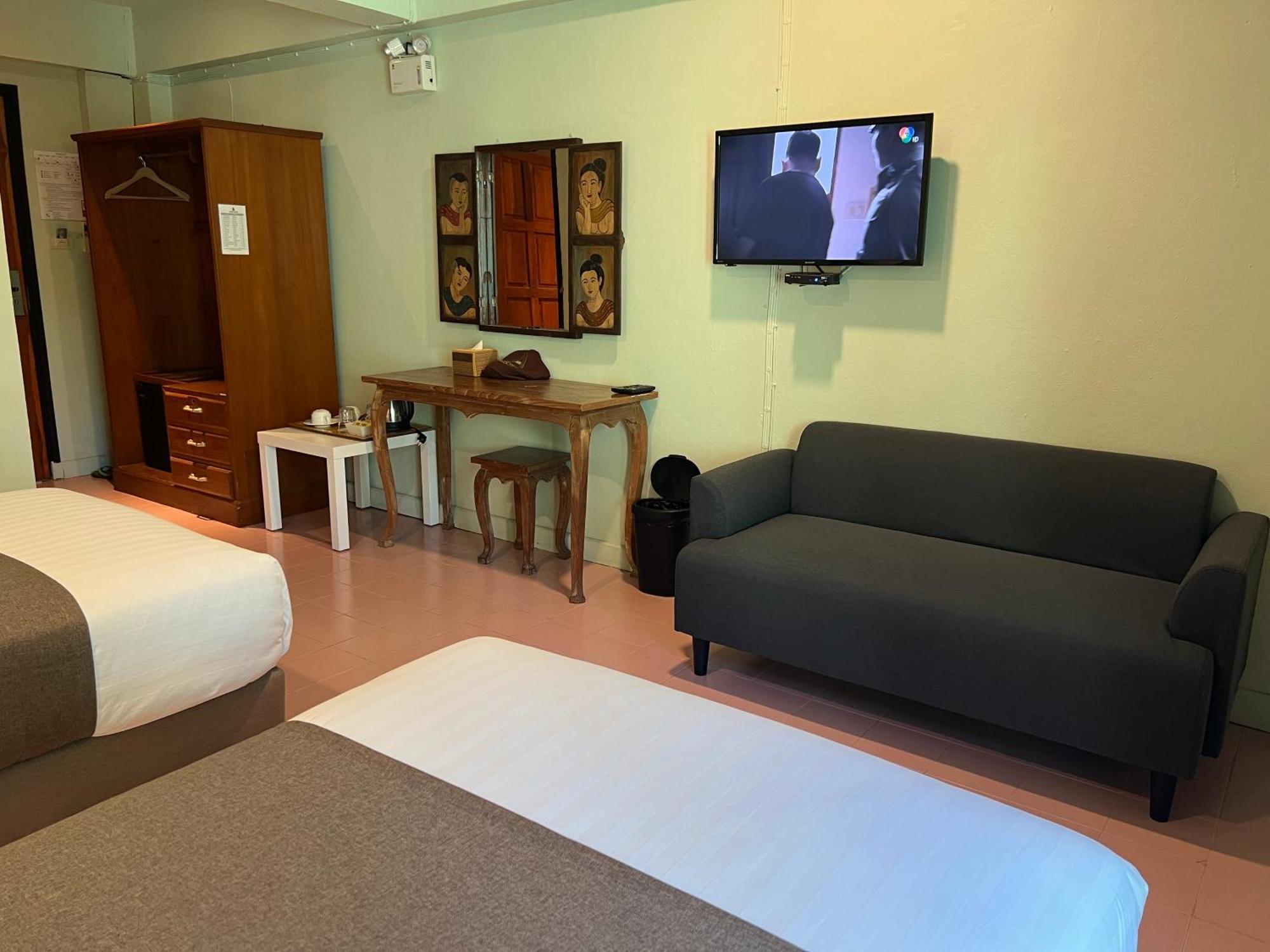A Hotel Budget チャンセーン エクステリア 写真