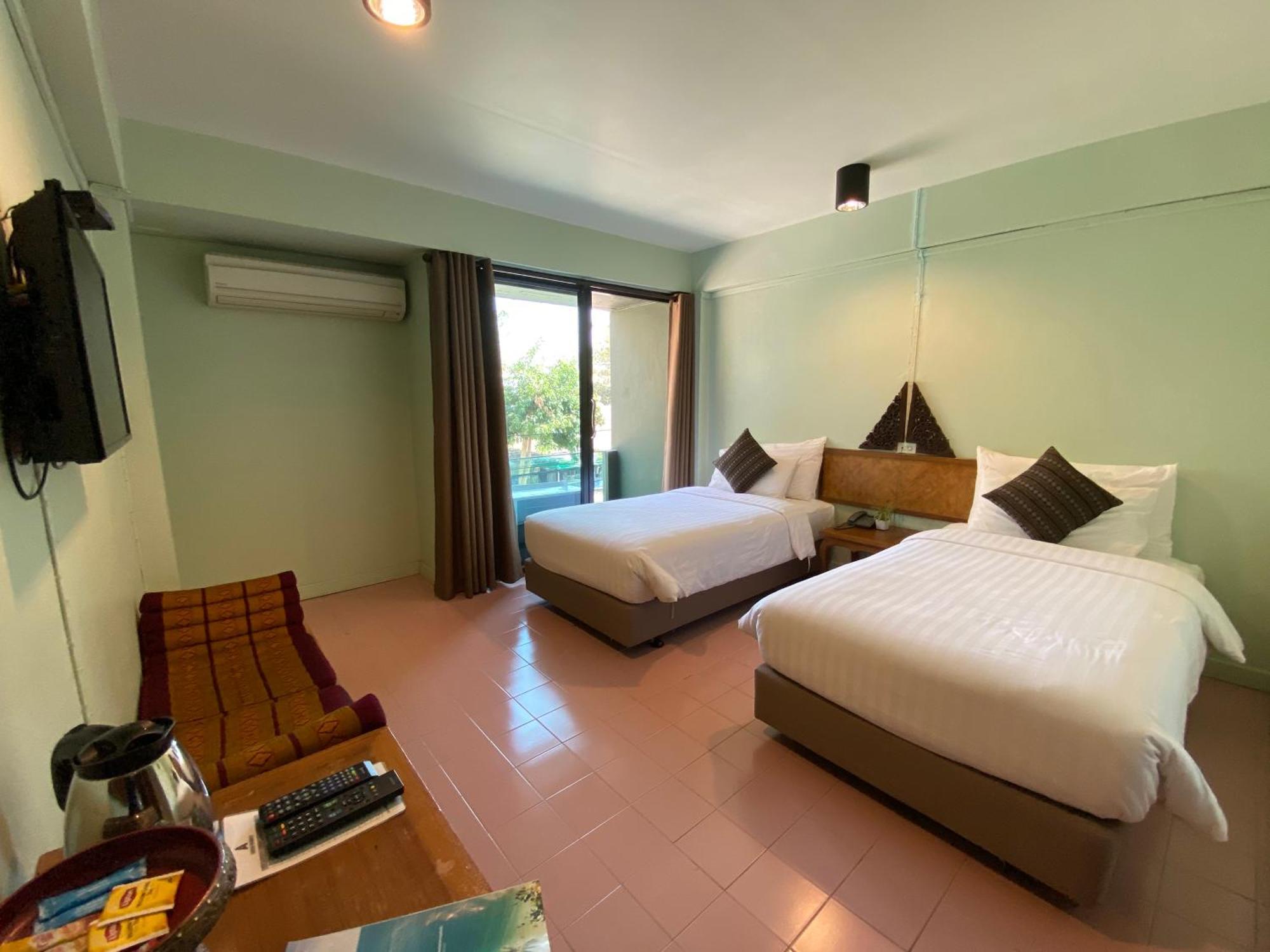 A Hotel Budget チャンセーン エクステリア 写真